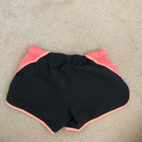 Gently used workout shorts 🩳 - Picture 3 of 6